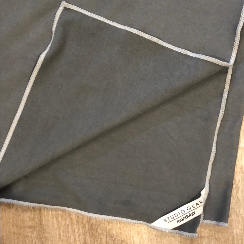 Manduka Gray Yoga Towel